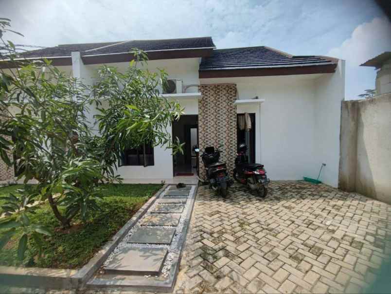 dijual rumah sawangan