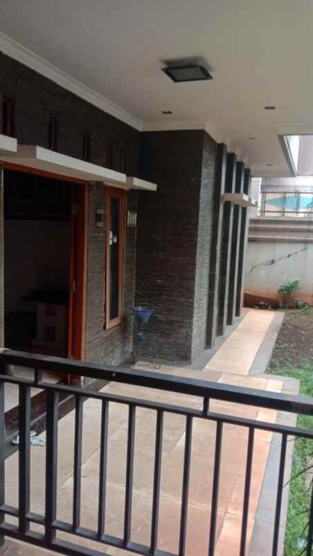 dijual rumah sawo 69 pasar rebo jakarta