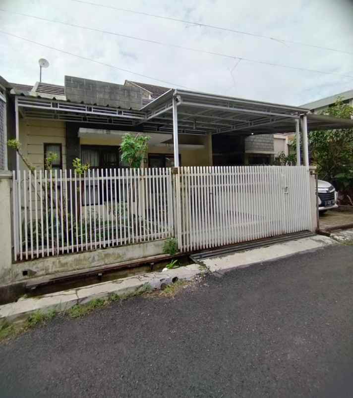 dijual rumah sayap buahbatu bandung