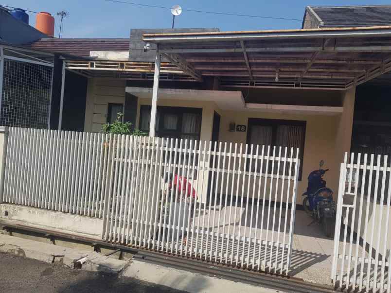 dijual rumah sayap buahbatu bandung