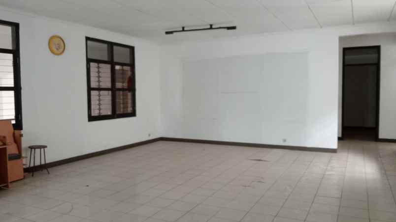 dijual rumah sayap pasteur