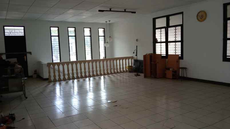 dijual rumah sayap pasteur
