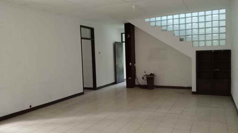 dijual rumah sayap pasteur