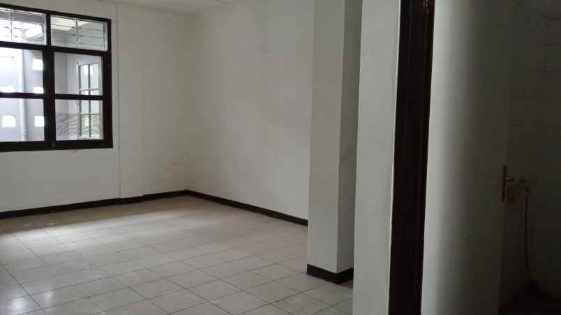 dijual rumah sayap pasteur