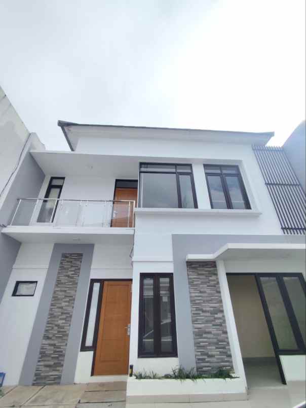 dijual rumah sayap sariwangi bandung barat