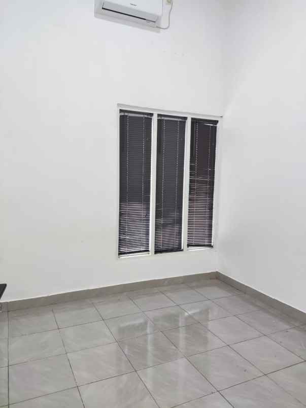 dijual rumah sekitar jalan tun abdul