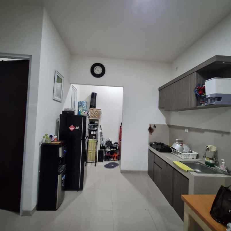 dijual rumah semi furnished di grand mahkota 2