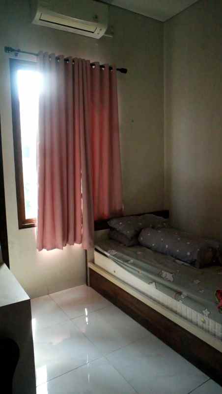 dijual rumah serpong tangerang selatan