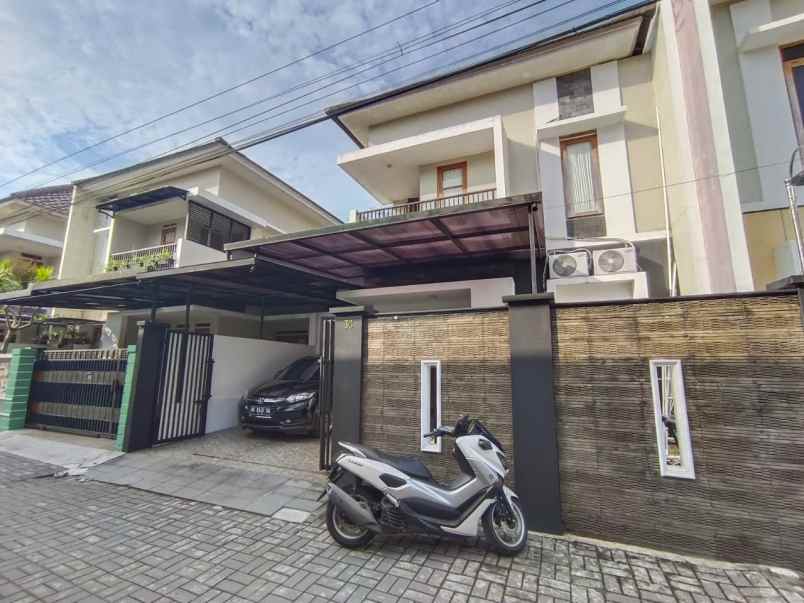 dijual rumah seturan