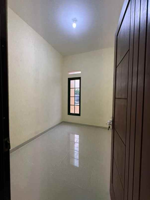 dijual rumah siap huni cilangkap tapos depok