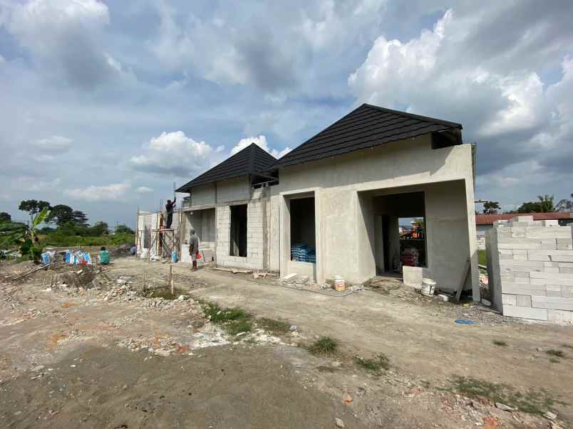 dijual rumah solodiran manisrenggo