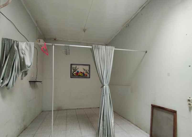 dijual rumah strategis