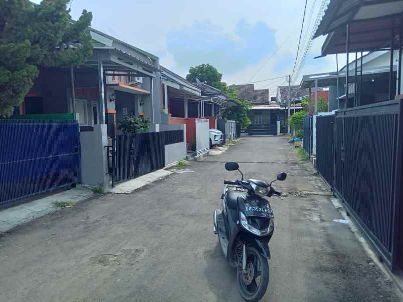 dijual rumah strategis