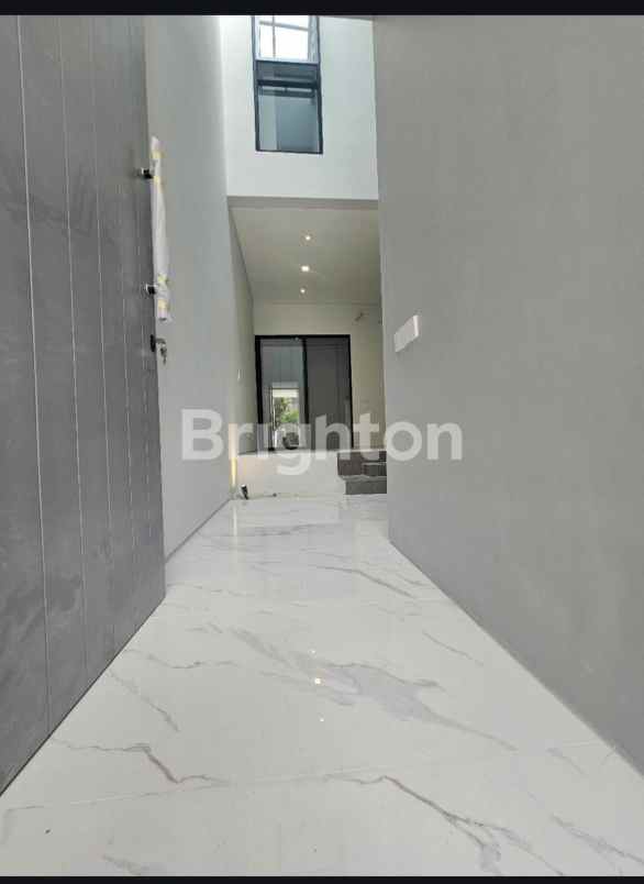 dijual rumah sutorejo