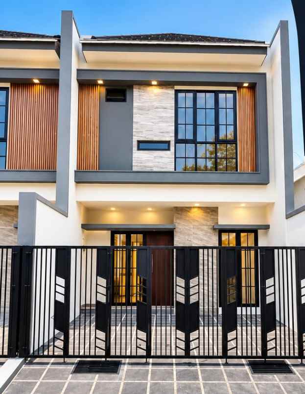 dijual rumah sutorejo