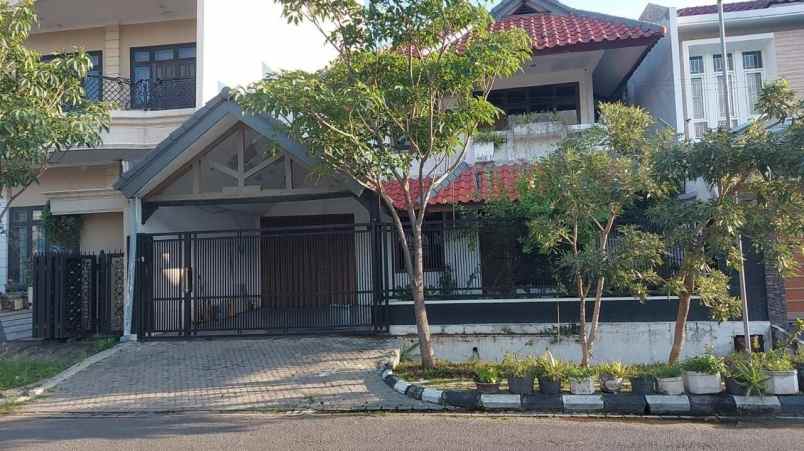 dijual rumah sutorejo prima indah