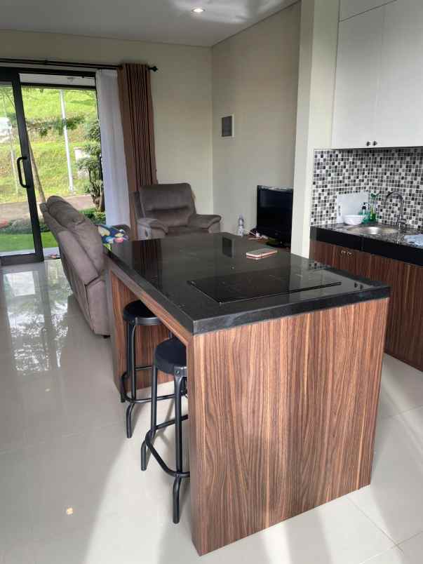 dijual rumah taman dayu