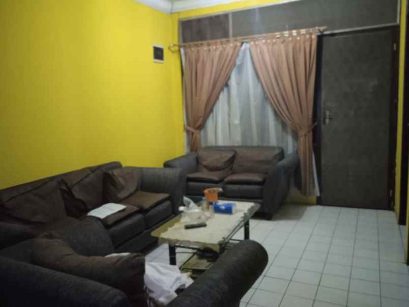 dijual rumah taman harapan baru