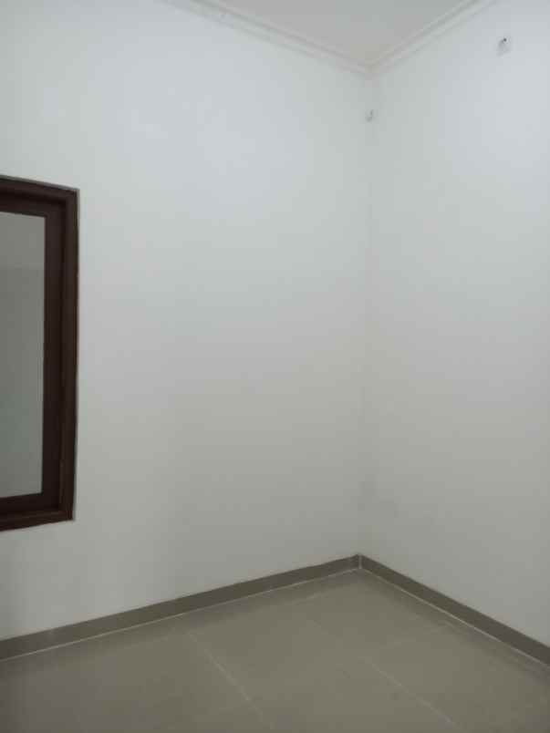 dijual rumah taman harapan baru