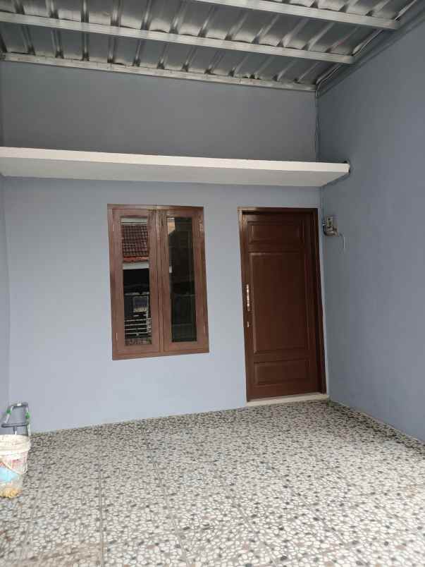 dijual rumah taman harapan baru