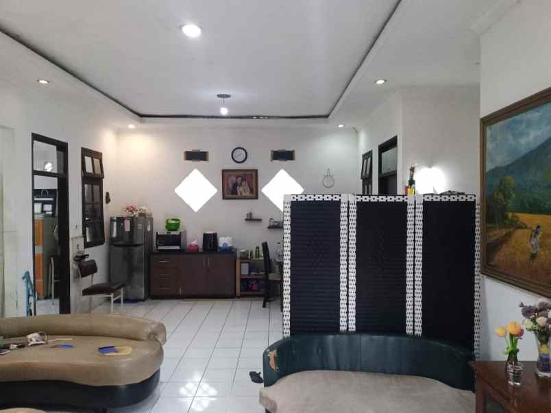 dijual rumah taman kopo indah 1