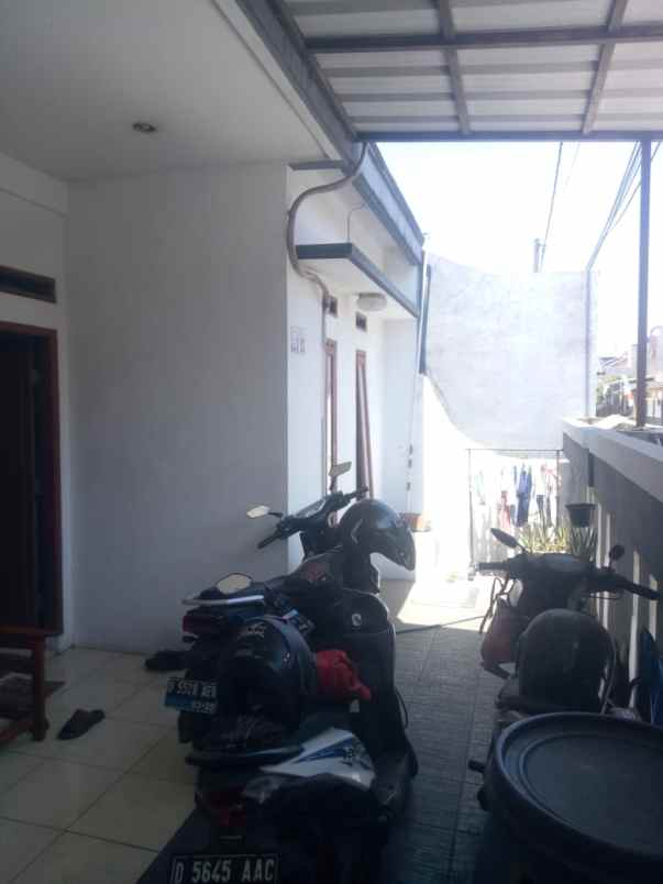 dijual rumah taman kopo indah 1