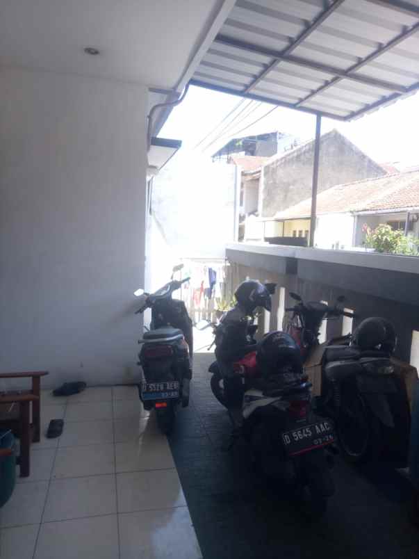 dijual rumah taman kopo indah 1