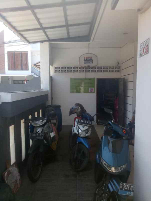 dijual rumah taman kopo indah 1