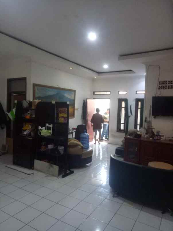 dijual rumah taman kopo indah 1