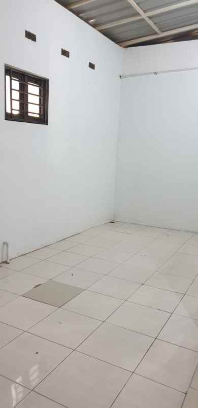 dijual rumah taman kopo indah