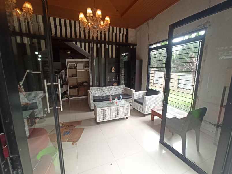 dijual rumah taman kopo indah