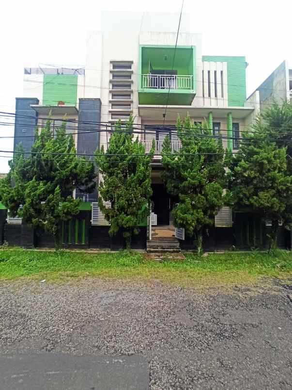 dijual rumah taman kopo indah