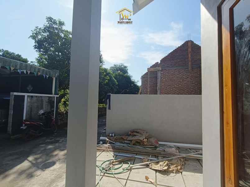 dijual rumah tamanmartani kalasan