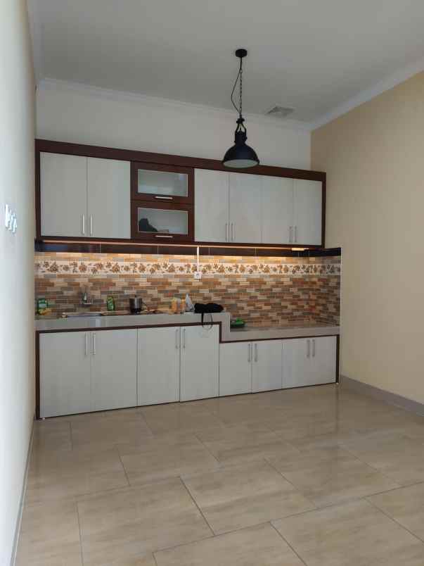 dijual rumah tamanmartani kalasan sleman