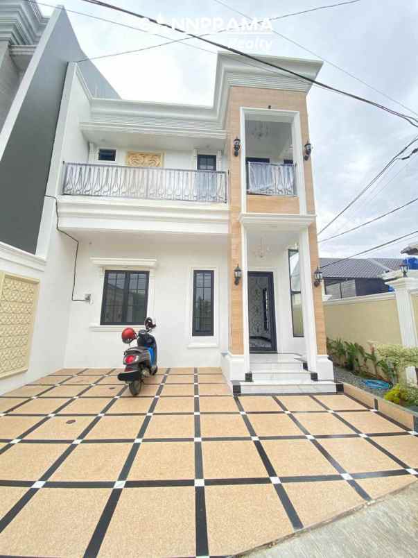 dijual rumah tanah baru