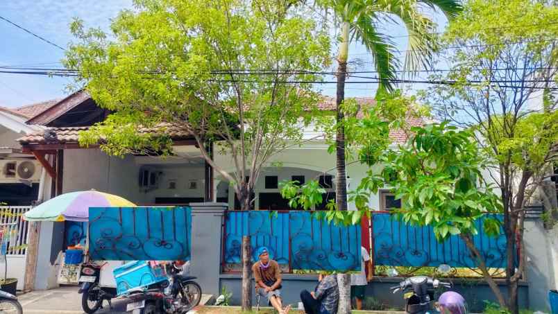 dijual rumah tenggilis utara