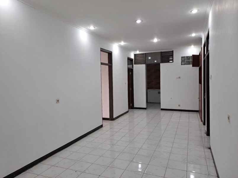 dijual rumah tki 1