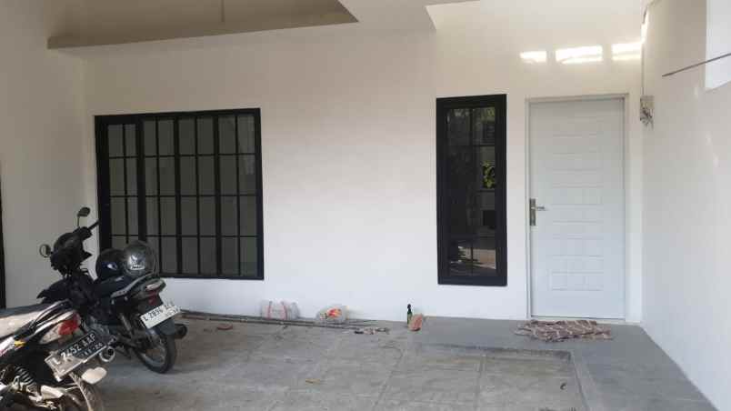 dijual rumah twr