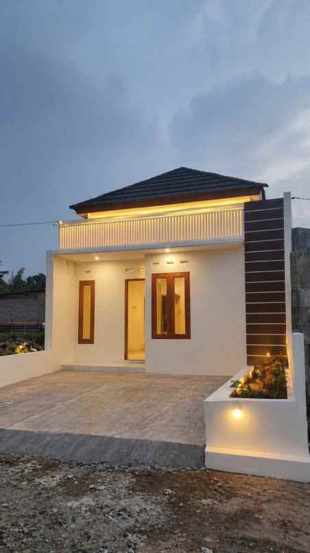 dijual rumah utara candi prambanan