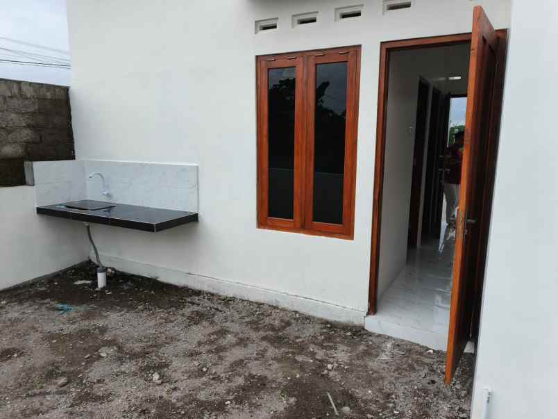 dijual rumah utara candi prambanan