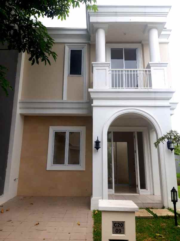 dijual rumah vanya park bsd