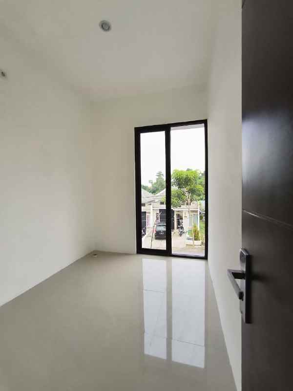 dijual rumah velvet legundi