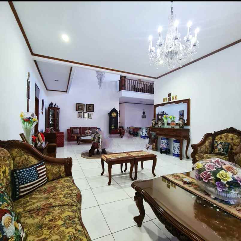 dijual rumah veteran raya