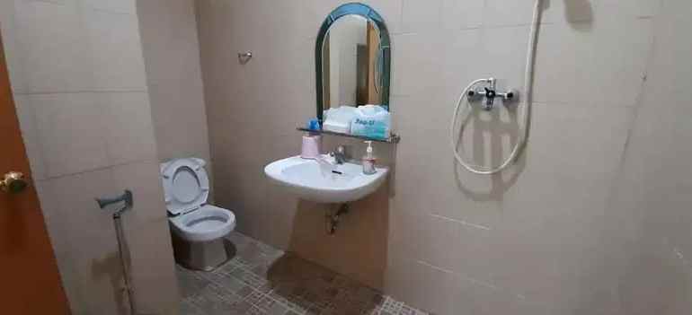 dijual rumah villa bukit mas