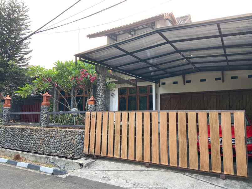 dijual rumah villa cibubur indah