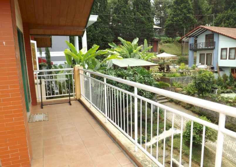 dijual rumah villa di cibodas lembang bandung