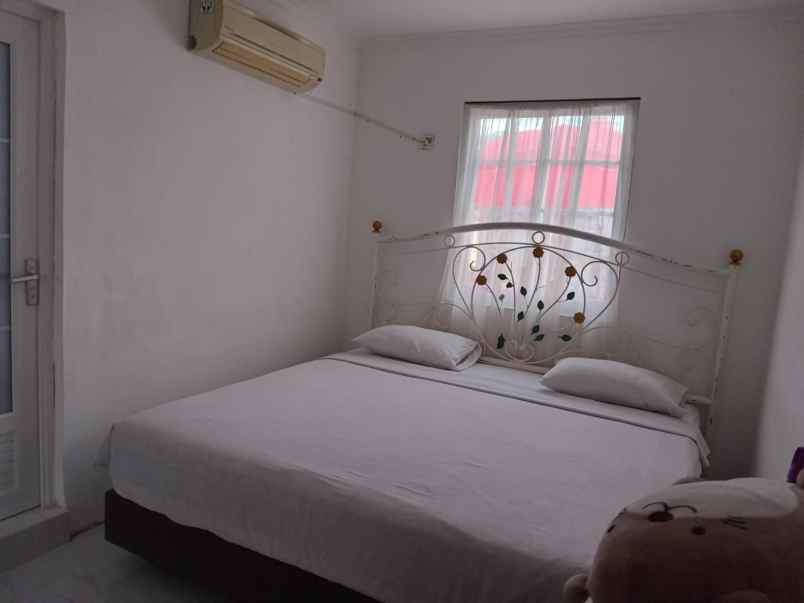 dijual rumah villa indah permai