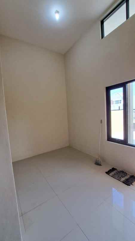 dijual rumah wage taman sidoarjo