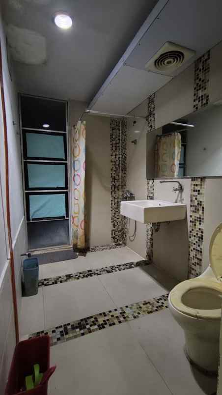 dijual rumah waterfront citraland