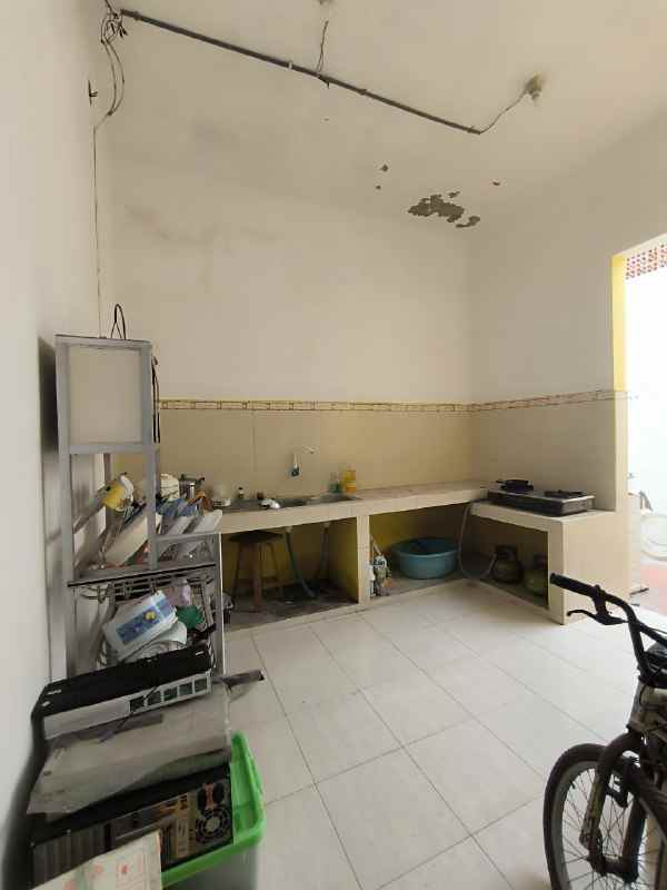 dijual rumah wiguna rungkut